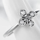 Bague fleur trèfle en diamant
