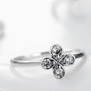 Bague fleur trèfle en diamant