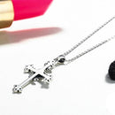 Collier croix rose