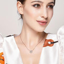 Collier fleur blanche