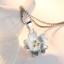 Collier fleur de frangipanier