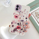 coque iPhone fleurie beige