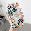 Coque iPhone fleurs en relief