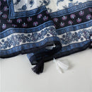 Foulard fleuri bleu et blanc